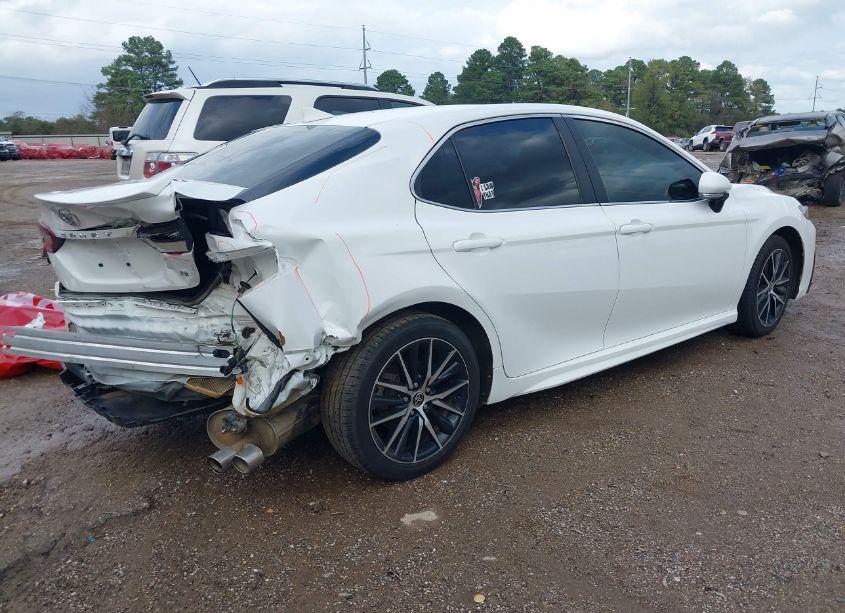 Photo 4 of 2022 Toyota Camry SE (VIN 4T1G11AKXNU619024)