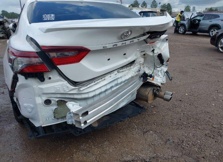 Photo 6 of 2022 Toyota Camry SE (VIN 4T1G11AKXNU619024)