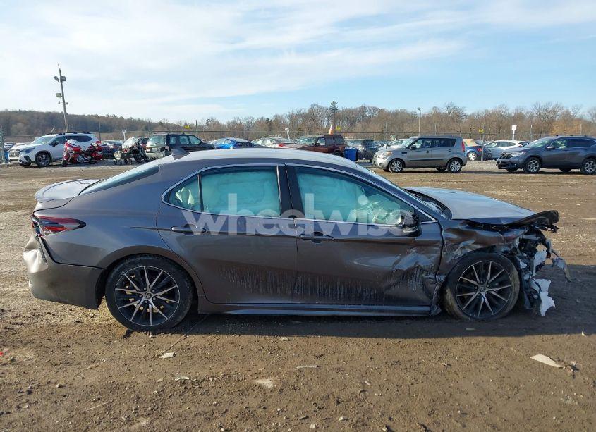 Photo 12 of 2022 Toyota Camry SE (VIN 4T1G11AKXNU624157)