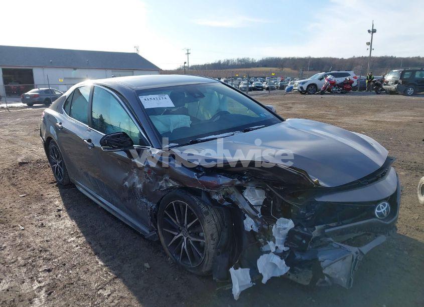 Photo 6 of 2022 Toyota Camry SE (VIN 4T1G11AKXNU624157)