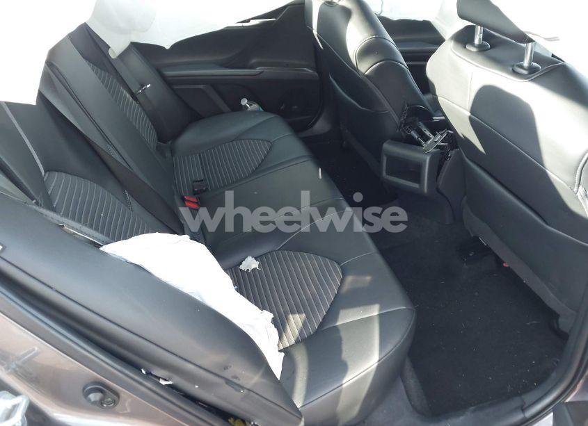 Photo 8 of 2022 Toyota Camry SE (VIN 4T1G11AKXNU624157)