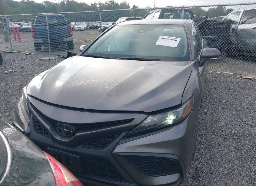 Photo 12 of 2022 Toyota Camry SE (VIN 4T1G11AKXNU640908)