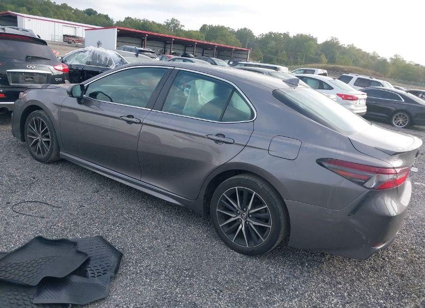 Photo 3 of 2022 Toyota Camry SE (VIN 4T1G11AKXNU640908)