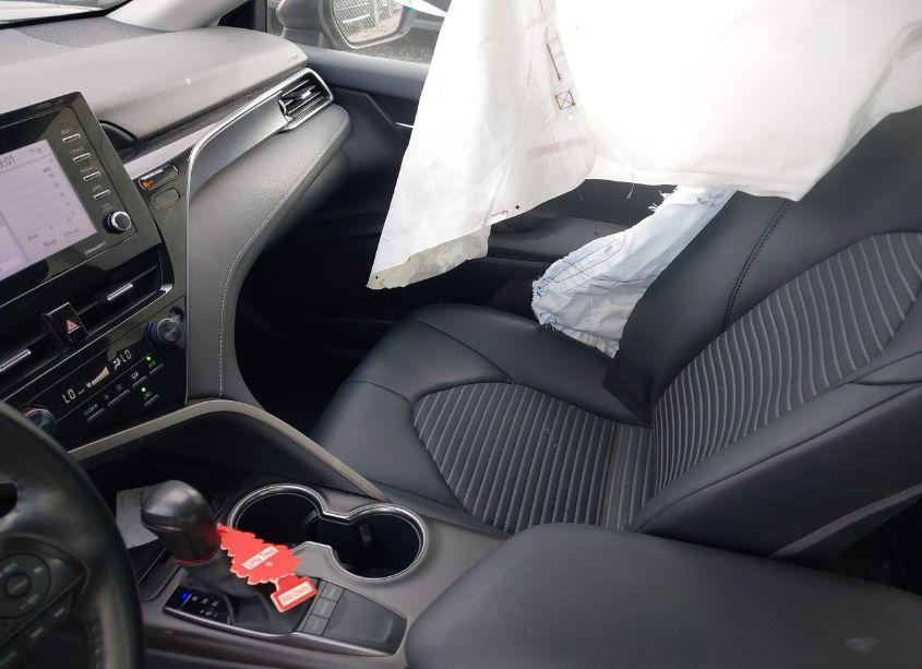 Photo 5 of 2022 Toyota Camry SE (VIN 4T1G11AKXNU640908)