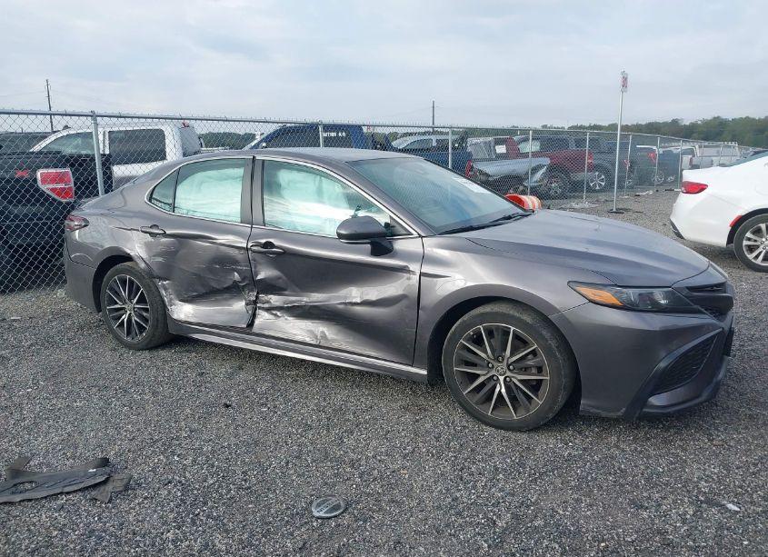 Photo 6 of 2022 Toyota Camry SE (VIN 4T1G11AKXNU640908)