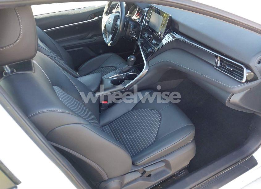 Photo 5 of 2022 Toyota Camry SE (VIN 4T1G11AKXNU646773)