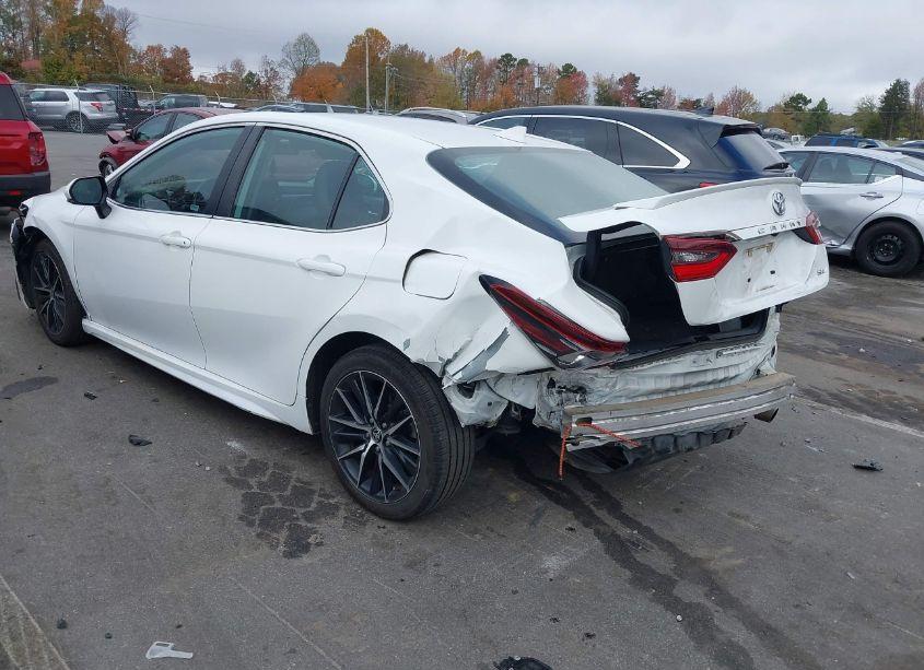 Photo 3 of 2022 Toyota Camry SE (VIN 4T1G11AKXNU655277)