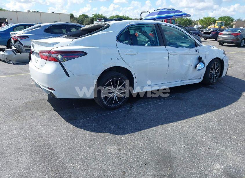 Photo 4 of 2022 Toyota Camry SE (VIN 4T1G11AKXNU659281)