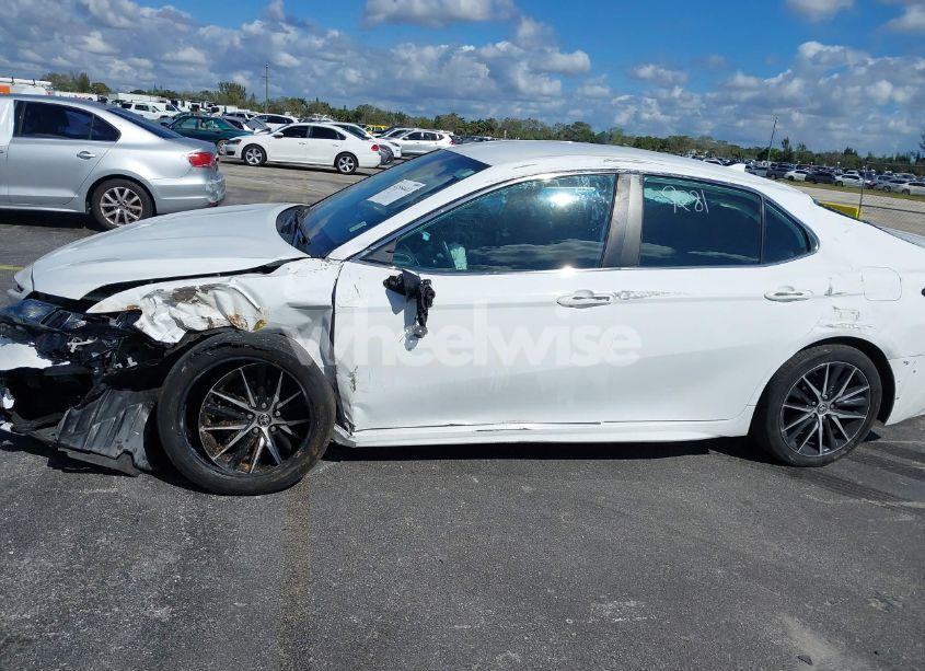 Photo 6 of 2022 Toyota Camry SE (VIN 4T1G11AKXNU659281)