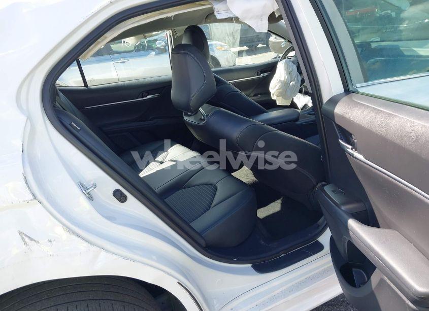 Photo 8 of 2022 Toyota Camry SE (VIN 4T1G11AKXNU659281)