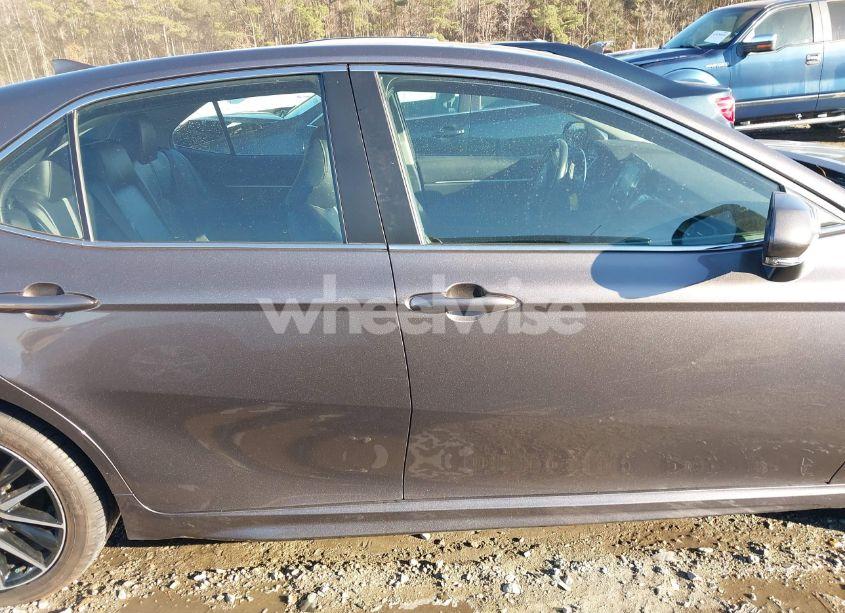 Photo 14 of 2022 Toyota Camry SE (VIN 4T1G11AKXNU666649)