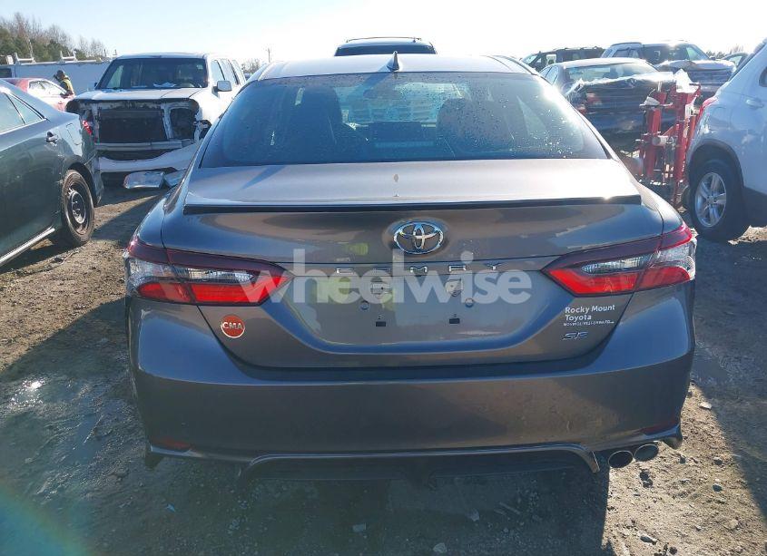 Photo 17 of 2022 Toyota Camry SE (VIN 4T1G11AKXNU666649)