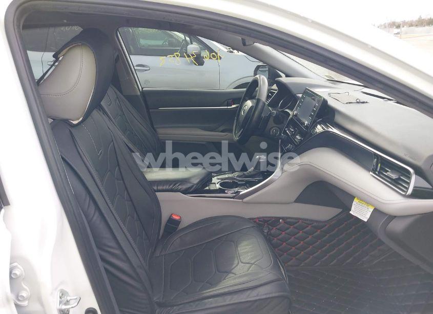 Photo 5 of 2022 Toyota Camry SE (VIN 4T1G11AKXNU709421)