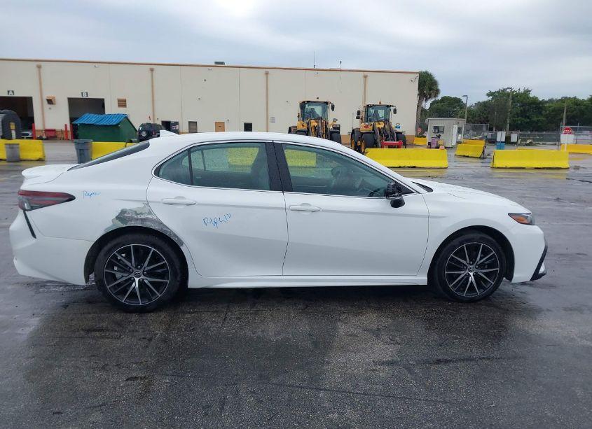 Photo 13 of 2023 Toyota Camry SE (VIN 4T1G11AKXPU079760)