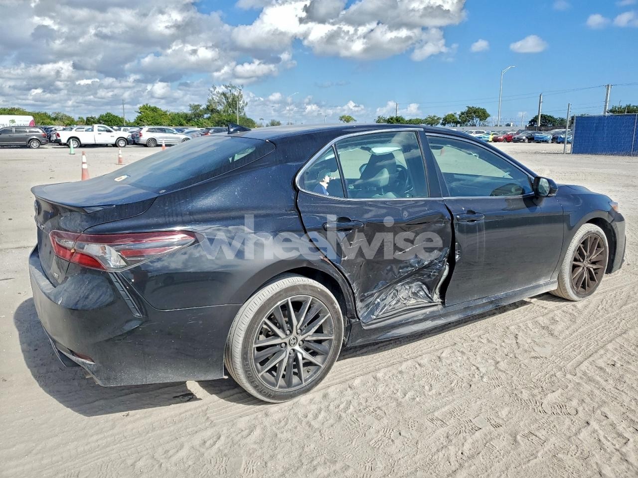 Photo 3 of 2023 TOYOTA CAMRY SE NIGHT SHADE (VIN 4T1G11AKXPU733365)