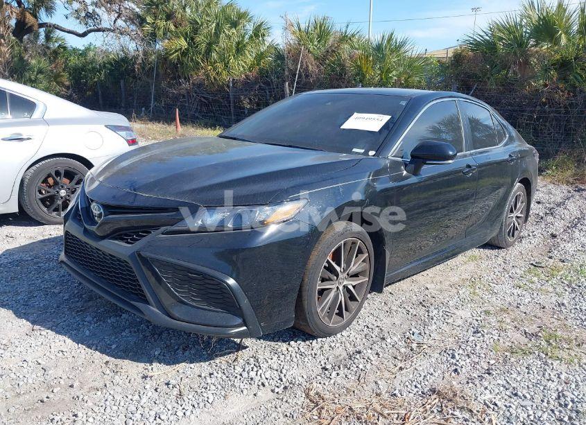 Photo 2 of 2023 Toyota Camry SE (VIN 4T1G11AKXPU734936)