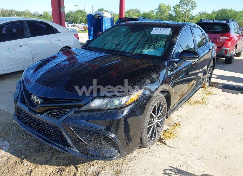 Photo 2 of 2023 Toyota Camry SE (VIN 4T1G11AKXPU747251)