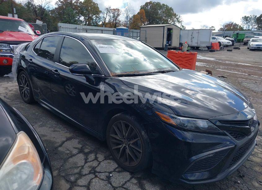 2023 Toyota Camry SE (VIN 4T1G11AKXPU748688) main photo
