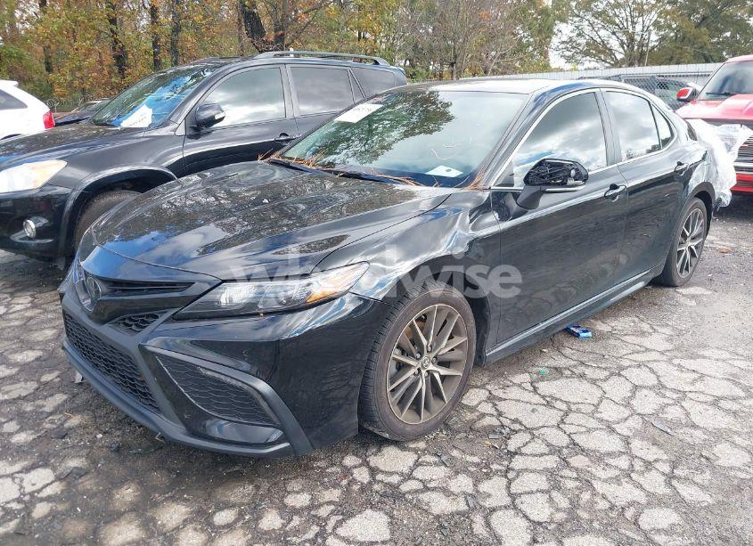 Photo 2 of 2023 Toyota Camry SE (VIN 4T1G11AKXPU748688)