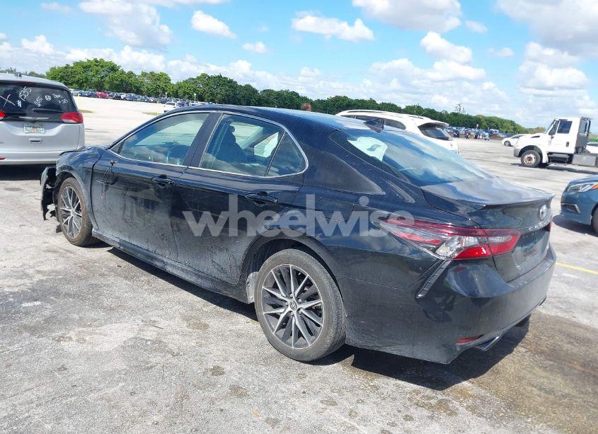 Photo 3 of 2023 Toyota Camry SE (VIN 4T1G11AKXPU755348)