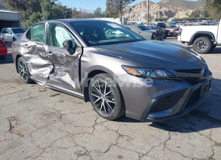 2023 Toyota Camry SE (VIN 4T1G11AKXPU791069) main photo