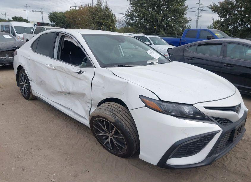 2023 Toyota Camry SE (VIN 4T1G11AKXPU817721) main photo