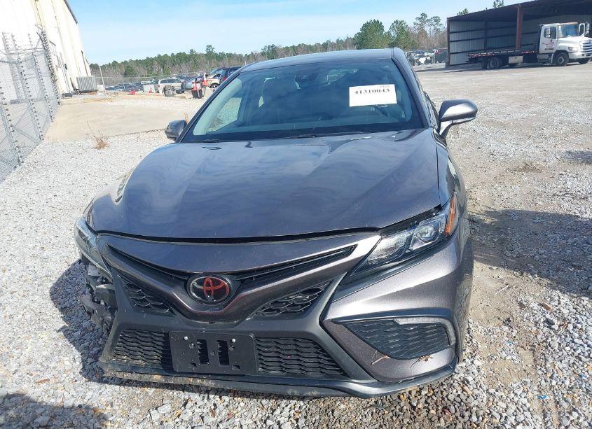 Photo 13 of 2024 Toyota Camry (VIN 4T1G11AKXRU202461)