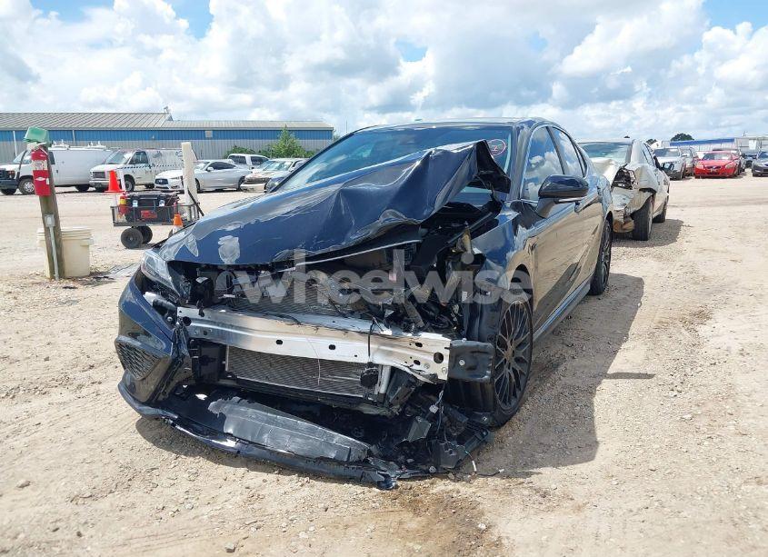 Photo 2 of 2024 Toyota Camry SE (VIN 4T1G11AKXRU213735)