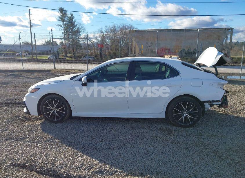 Photo 14 of 2024 Toyota Camry SE (VIN 4T1G11AKXRU245665)