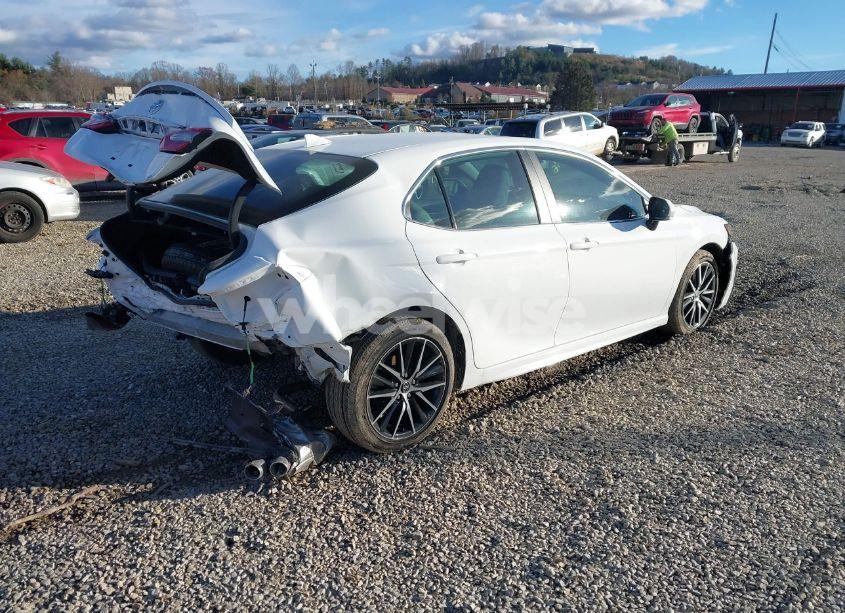 Photo 4 of 2024 Toyota Camry SE (VIN 4T1G11AKXRU245665)