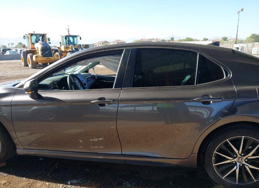 Photo 14 of 2024 Toyota Camry SE (VIN 4T1G11AKXRU898738)