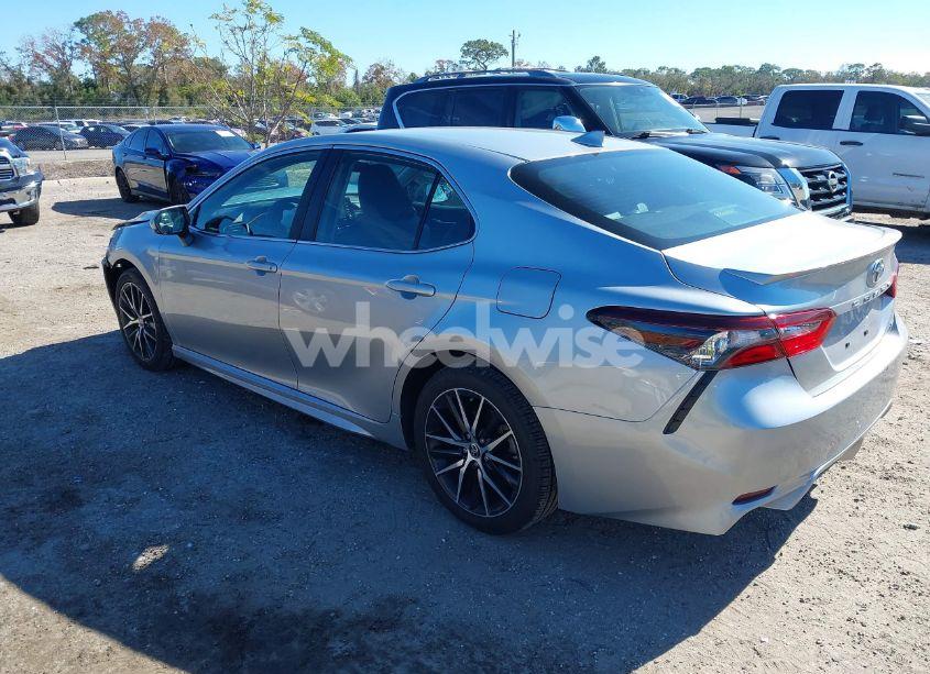 Photo 3 of 2024 Toyota Camry SE (VIN 4T1G11AKXRU898917)