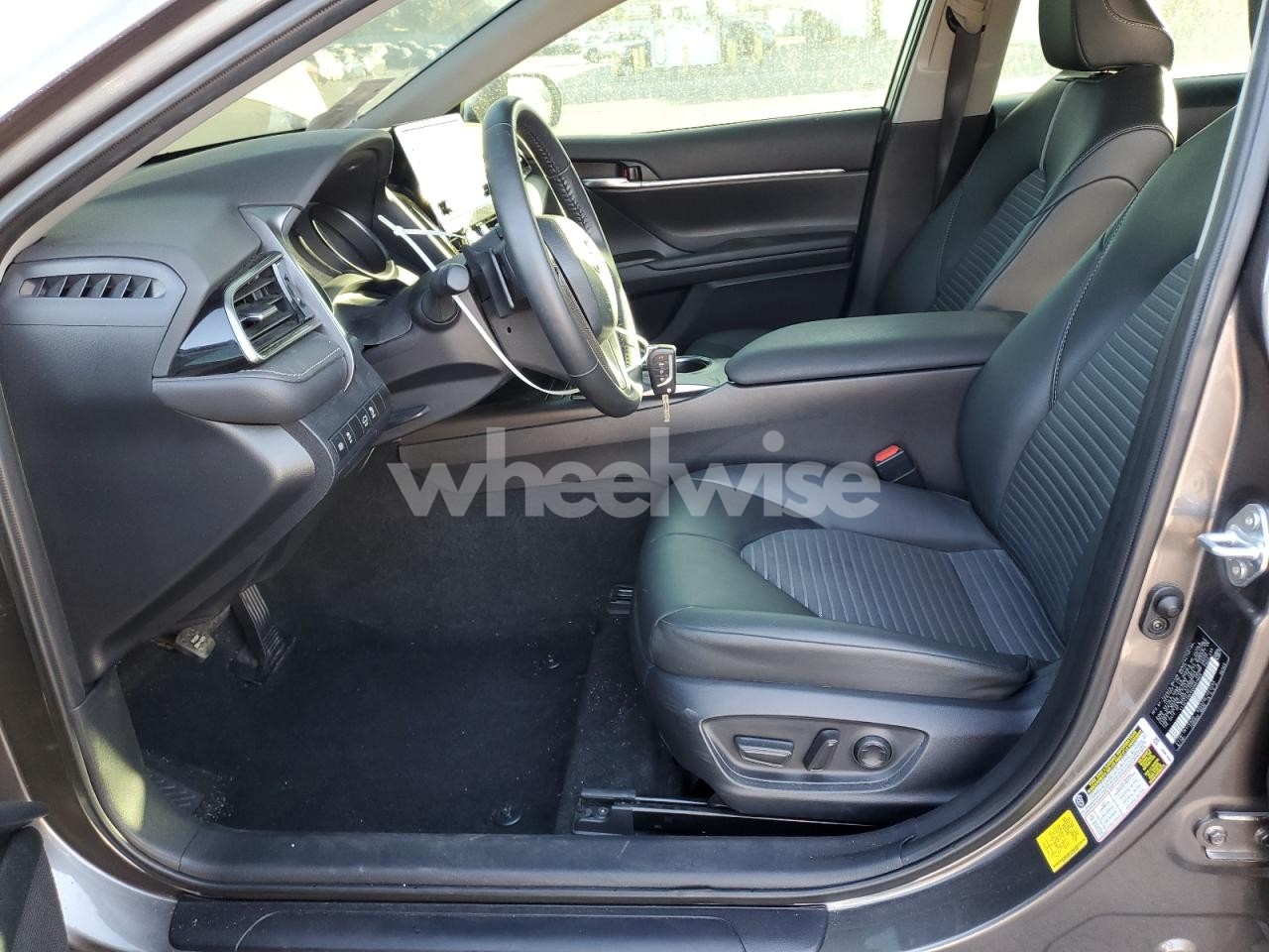 Photo 7 of 2024 TOYOTA CAMRY SE NIGHT SHADE (VIN 4T1G11AKXRU907809)