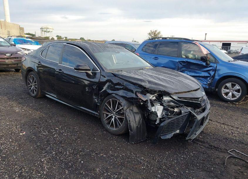 2021 Toyota Camry SE AWD (VIN 4T1G11BK0MU028097) main photo