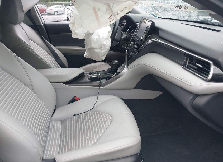Photo 5 of 2022 Toyota Camry SE AWD (VIN 4T1G11BK0NU062039)