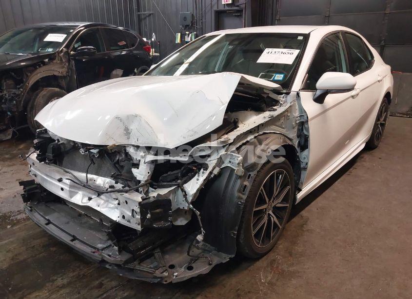 Photo 2 of 2023 Toyota Camry SE AWD (VIN 4T1G11BK0PU106236)