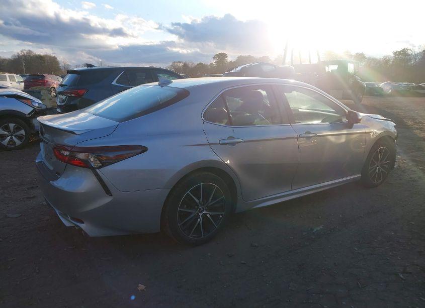 Photo 13 of 2021 Toyota Camry SE AWD (VIN 4T1G11BK1MU025595)