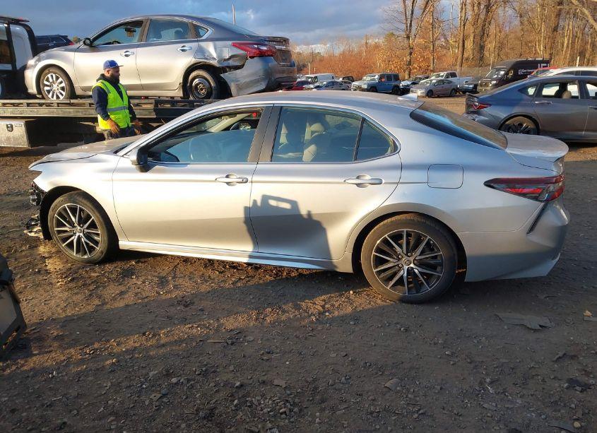 Photo 14 of 2021 Toyota Camry SE AWD (VIN 4T1G11BK1MU025595)