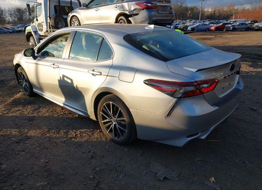 Photo 3 of 2021 Toyota Camry SE AWD (VIN 4T1G11BK1MU025595)