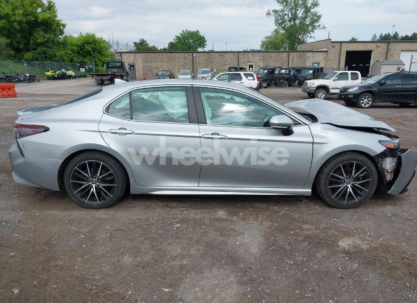 Photo 13 of 2021 Toyota Camry SE AWD (VIN 4T1G11BK1MU031025)