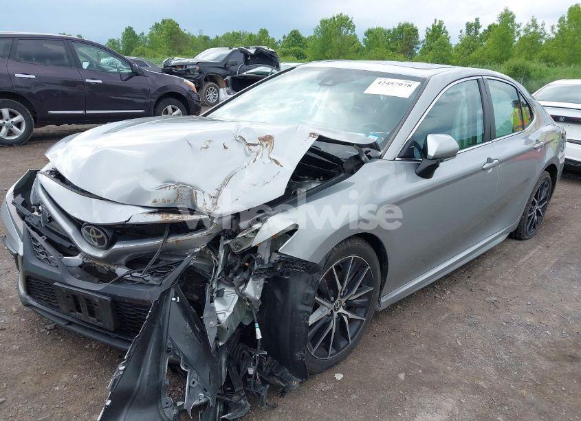 Photo 2 of 2021 Toyota Camry SE AWD (VIN 4T1G11BK1MU031025)