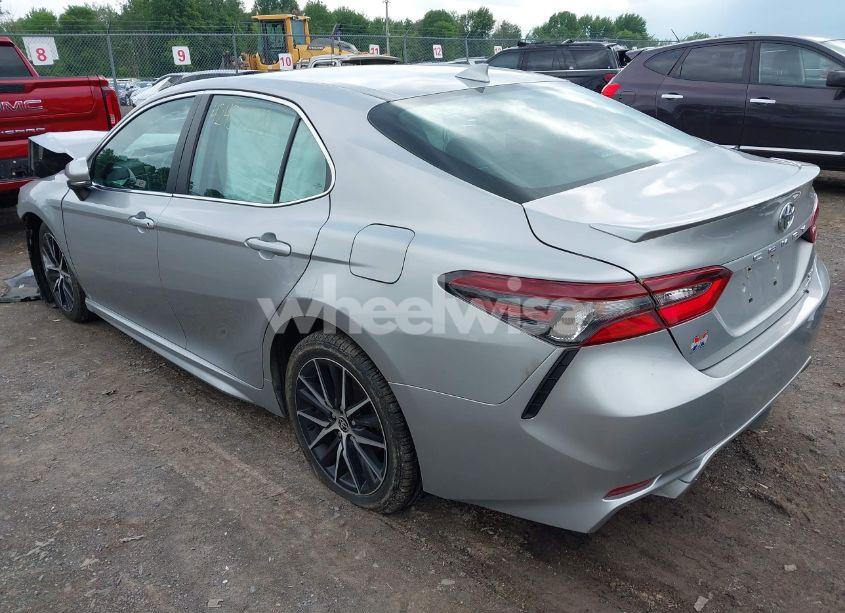 Photo 3 of 2021 Toyota Camry SE AWD (VIN 4T1G11BK1MU031025)