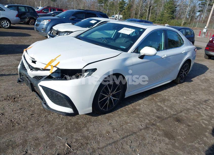 Photo 2 of 2021 Toyota Camry SE AWD (VIN 4T1G11BK1MU045202)