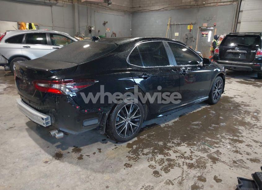 Photo 4 of 2022 Toyota Camry SE AWD (VIN 4T1G11BK1NU069517)