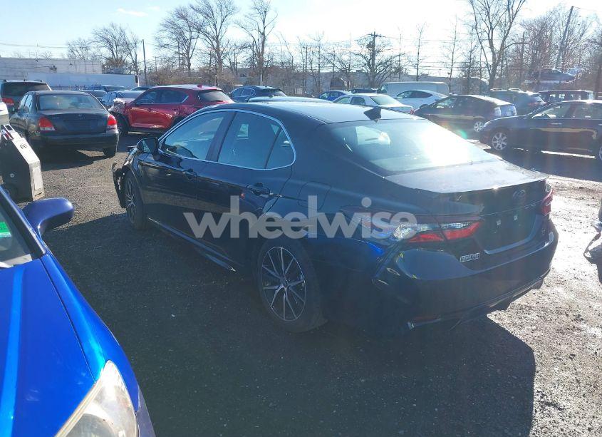 Photo 3 of 2024 Toyota Camry SE (VIN 4T1G11BK1RU127714)