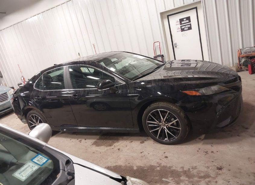 Photo 13 of 2024 Toyota Camry SE (VIN 4T1G11BK1RU129415)