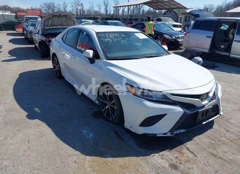 2020 Toyota Camry SE AWD (VIN 4T1G11BK2LU008707) main photo