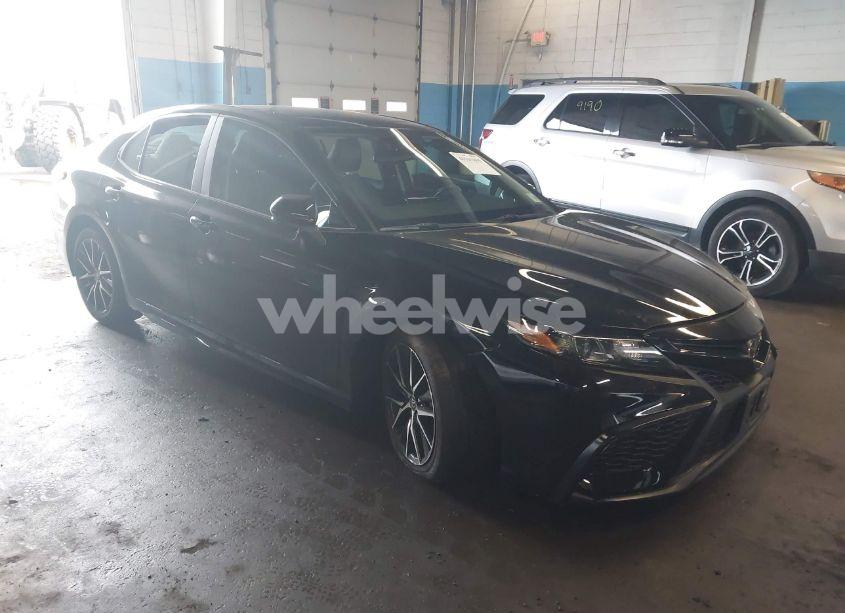 2021 Toyota Camry SE AWD (VIN 4T1G11BK2MU026125) main photo