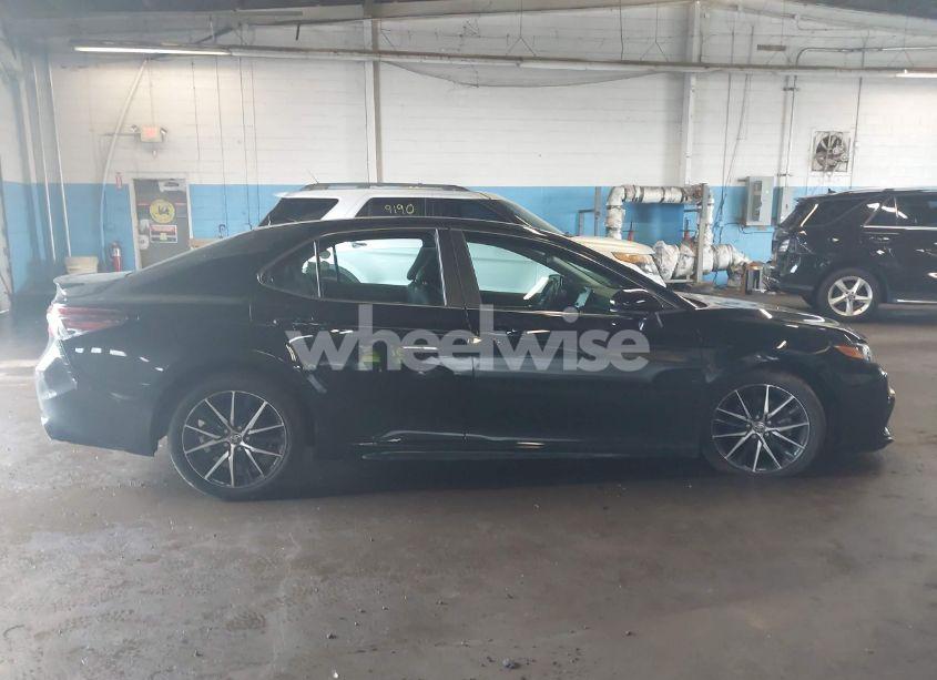 Photo 13 of 2021 Toyota Camry SE AWD (VIN 4T1G11BK2MU026125)