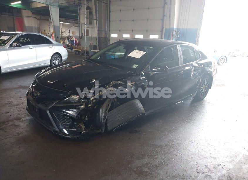 Photo 2 of 2021 Toyota Camry SE AWD (VIN 4T1G11BK2MU026125)